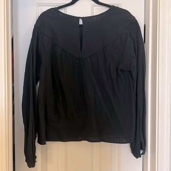 Universal Thread Blouse - Picture 4 of 5